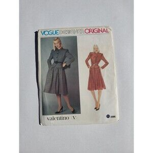 1980s Vogue 2566 Valentino Jacket & Skirt Pattern – Misses Size 10, Uncut